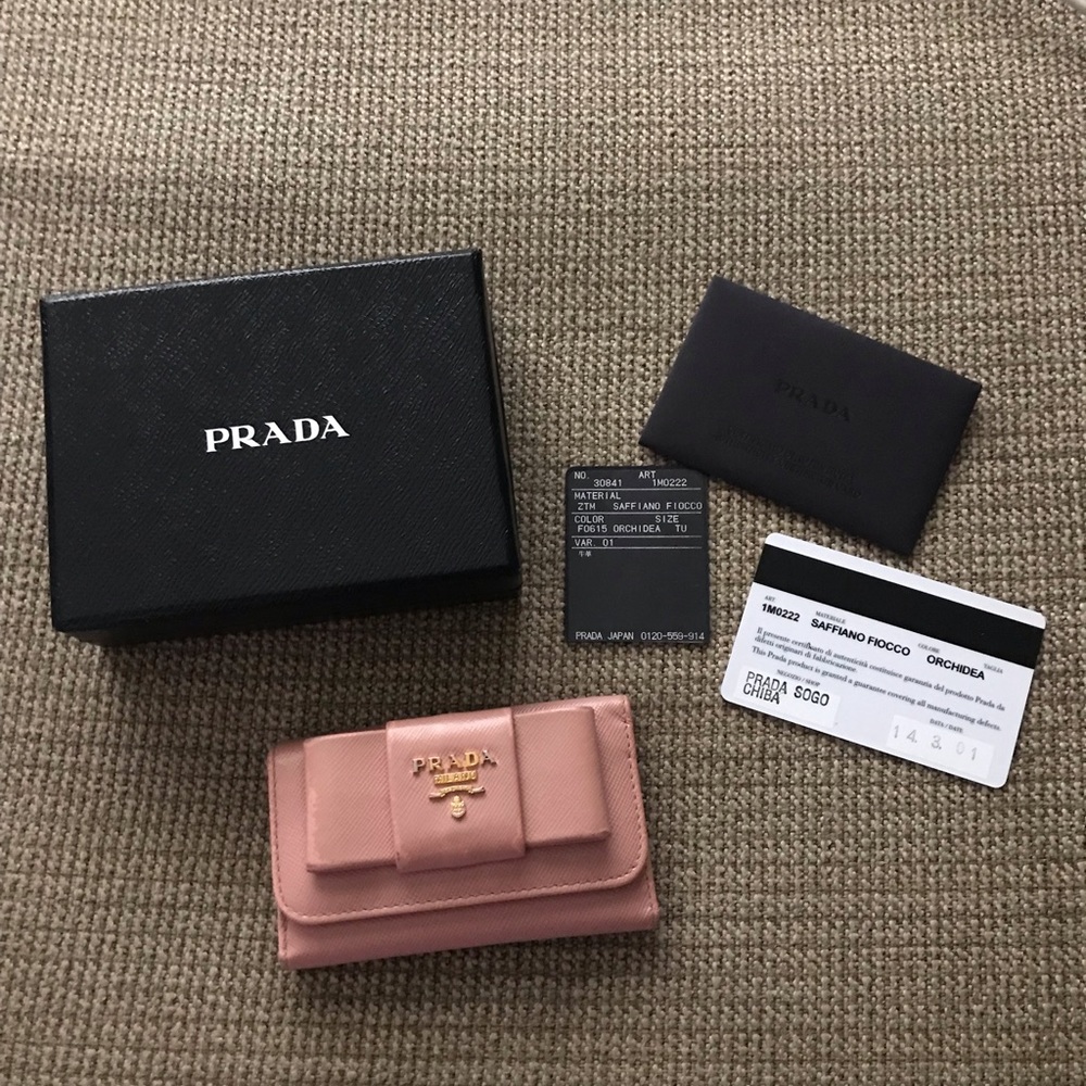 Prada Saffiano Fiocco Bow Key Holder - Picture 1 of 7